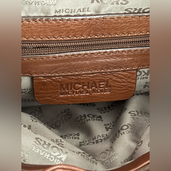 Michael Kors brown genuine leather handbag 3 big pockets EUC clean inside hobo - Picture 6 of 12